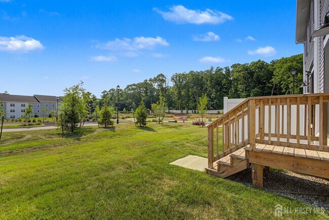 Building Photo - 30 Cloverleaf Ln