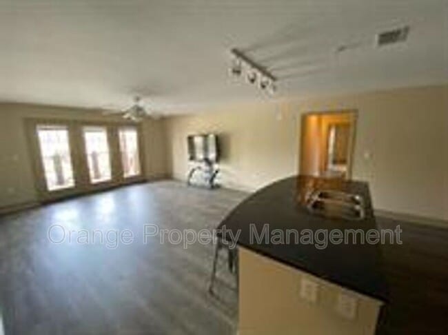 Building Photo - 1621 Muscovy Wy