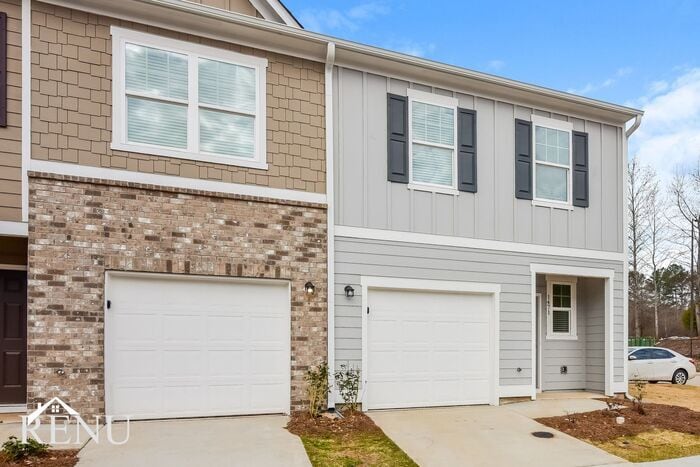 Building Photo - 1473 Hyatt Cir