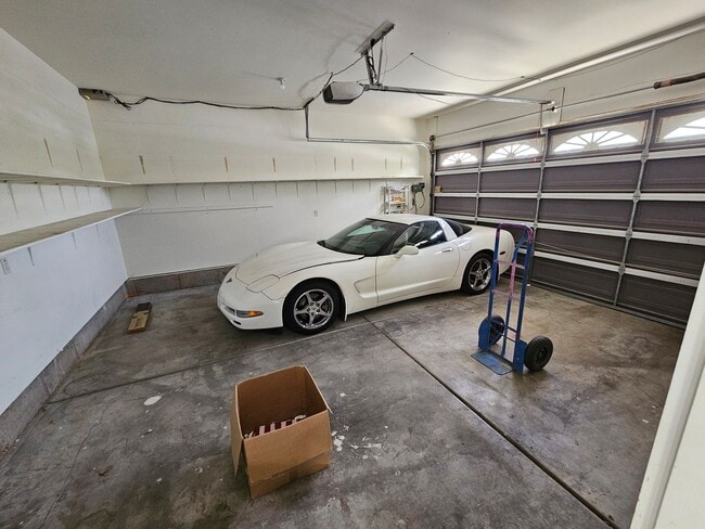 Building Photo - 3 Bedroom, North Salt Lake Gem with RV Parking, Workshop & Spacious Backyard Retreat