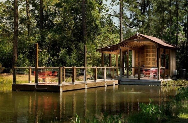 Building Photo - 16314 Apache Wds Wy