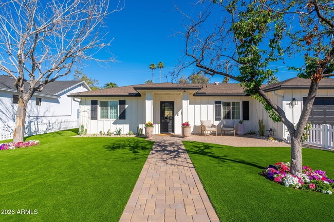 Building Photo - 4030 E Fairmount Ave