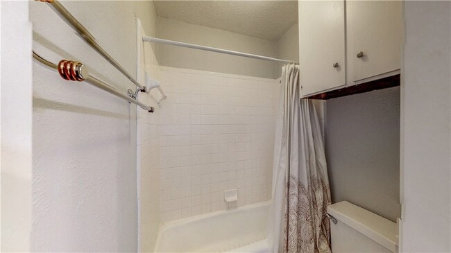 Building Photo - 1304 Merry Oaks Dr