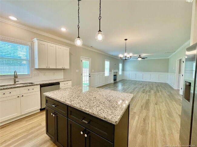 Building Photo - 141 Burnside Dr