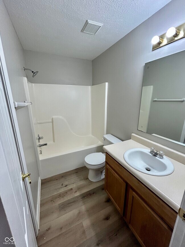 Building Photo - 3039 Armory Dr