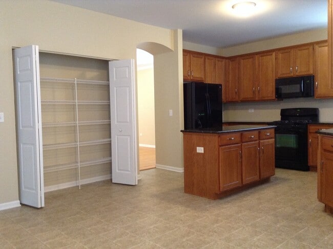 Building Photo - 3801 Cherry Tree Ln