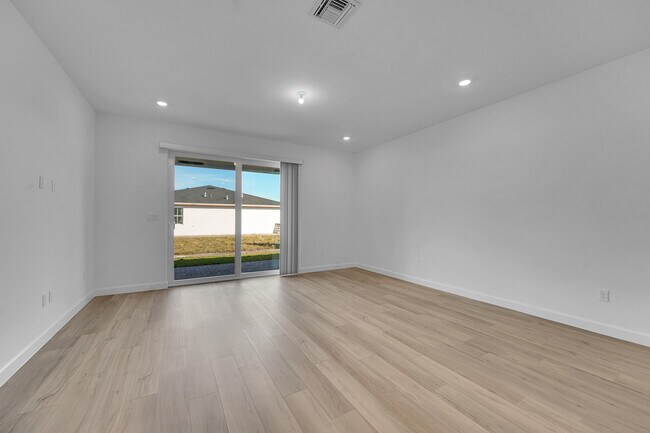 Building Photo - 6436 Seabright Ter