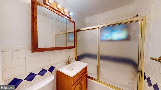 Building Photo - 6511 Enfield Dr