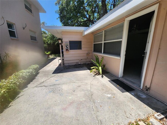 Building Photo - 1630 Redwood St