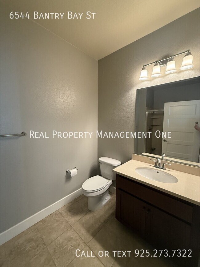 Building Photo - 6544 Bantry Bay St