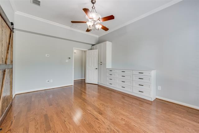 Building Photo - 2435 Waterside Dr