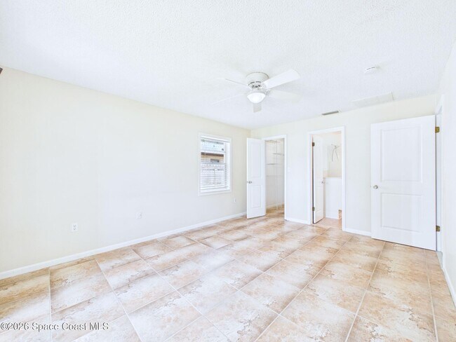 Building Photo - 1523 Breese St NE