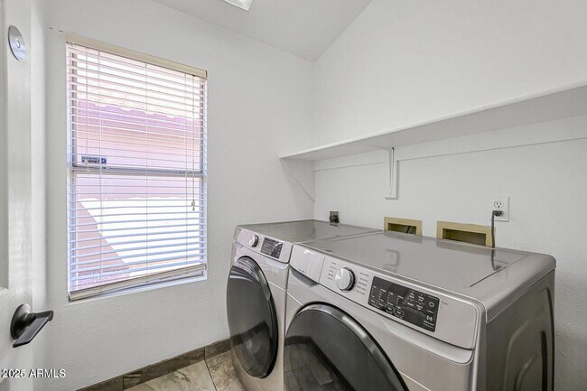 Building Photo - 4627 E White Aster St