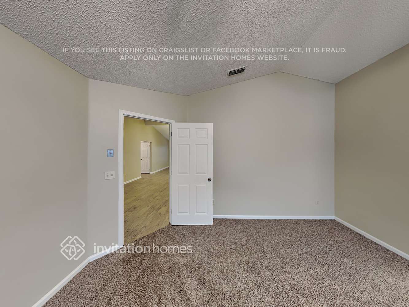 Building Photo - 9713 Peabody Dr N