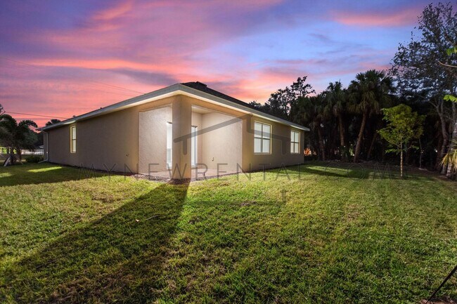 Building Photo - Deposit-Free! Modern, energy efficient hom...