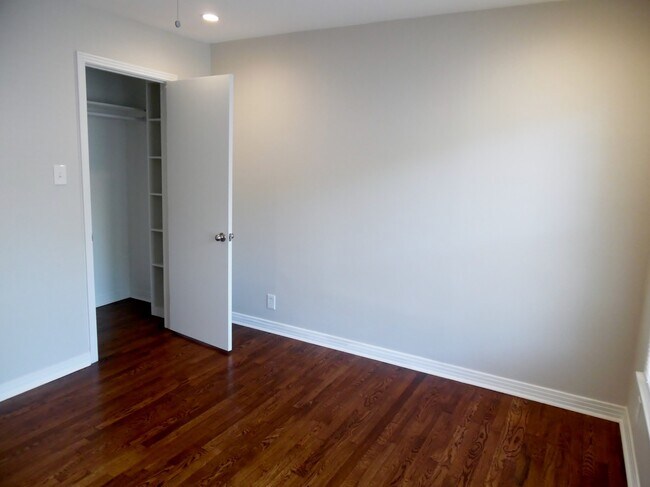 Building Photo - Remodeled Berkeley Triplex with 2 Bedrooms and 2 and 1/2 Baths