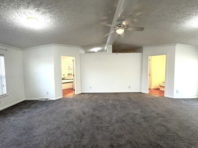 Building Photo - ~~ Home with 2 acres located in Mebane ~~