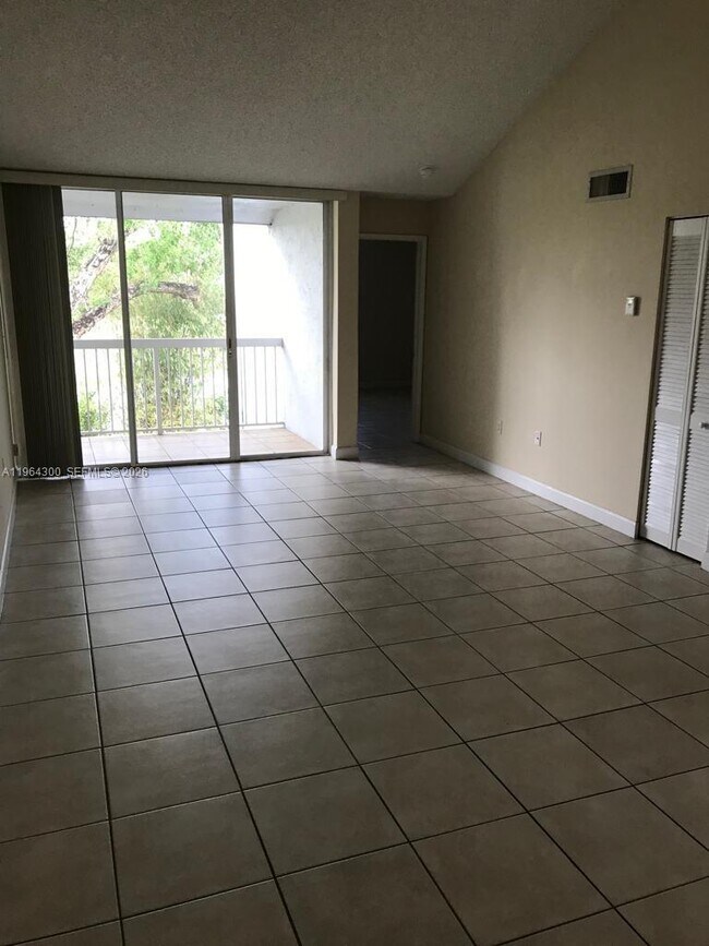 Building Photo - 4772 NW 97th Pl