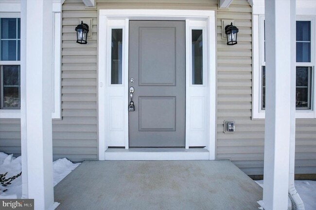 Building Photo - 601 Exeter Ln