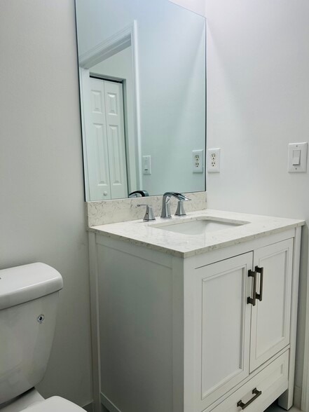 Building Photo - 4934 White Mangrove Way E