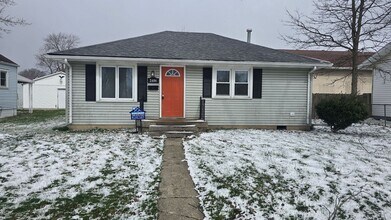 Building Photo - 2 bedroom 1 bathroom home