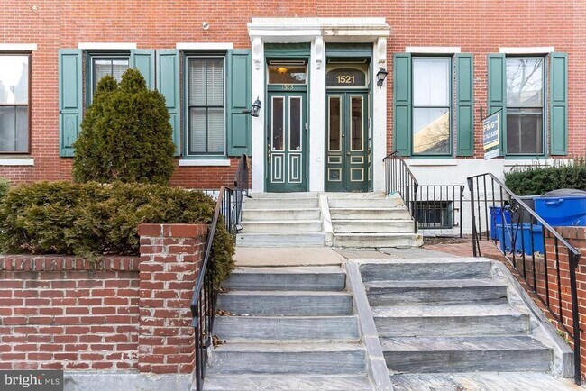 Building Photo - 1523 Green St