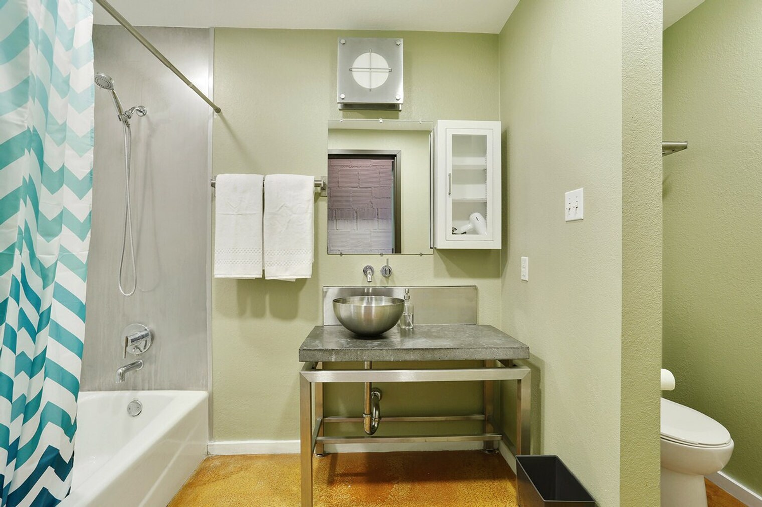 Building Photo - 1039 Constance St