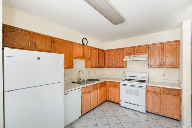 Building Photo - 10701 Houck Dr