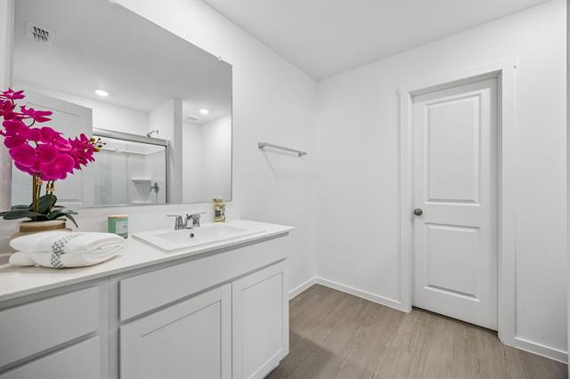 Building Photo - 3012 Tooley Dr