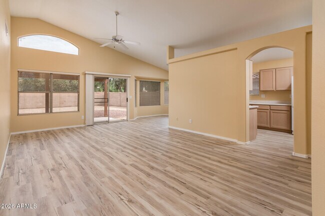 Building Photo - 12566 W Palm Ln