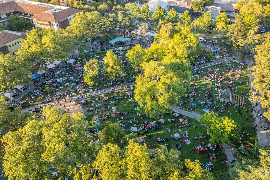 Building Photo - 1771 Broadway St