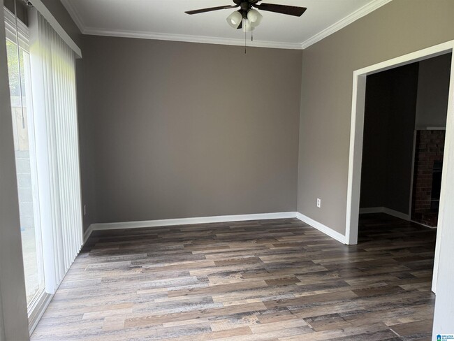 Building Photo - 229 Laurel Cir