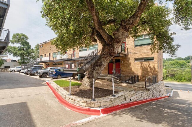 Building Photo - 2205 N Lamar Blvd