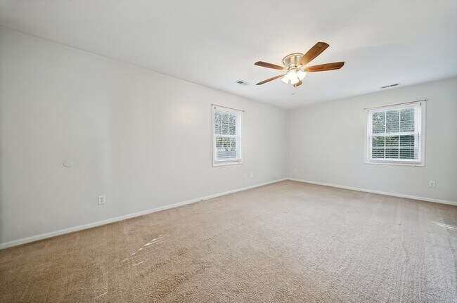 Building Photo - 1128 Grandy Ct
