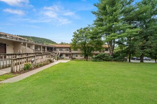 Building Photo - Mountain View Apartments