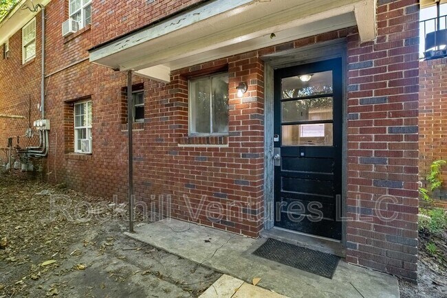 Building Photo - 6 Ronnie Ave