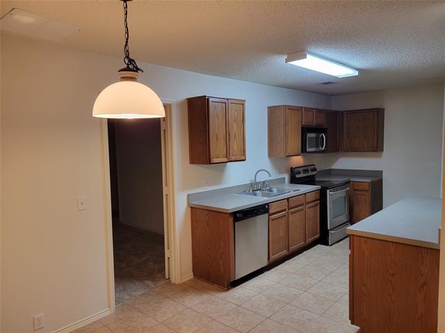 Building Photo - 703 River Run Dr