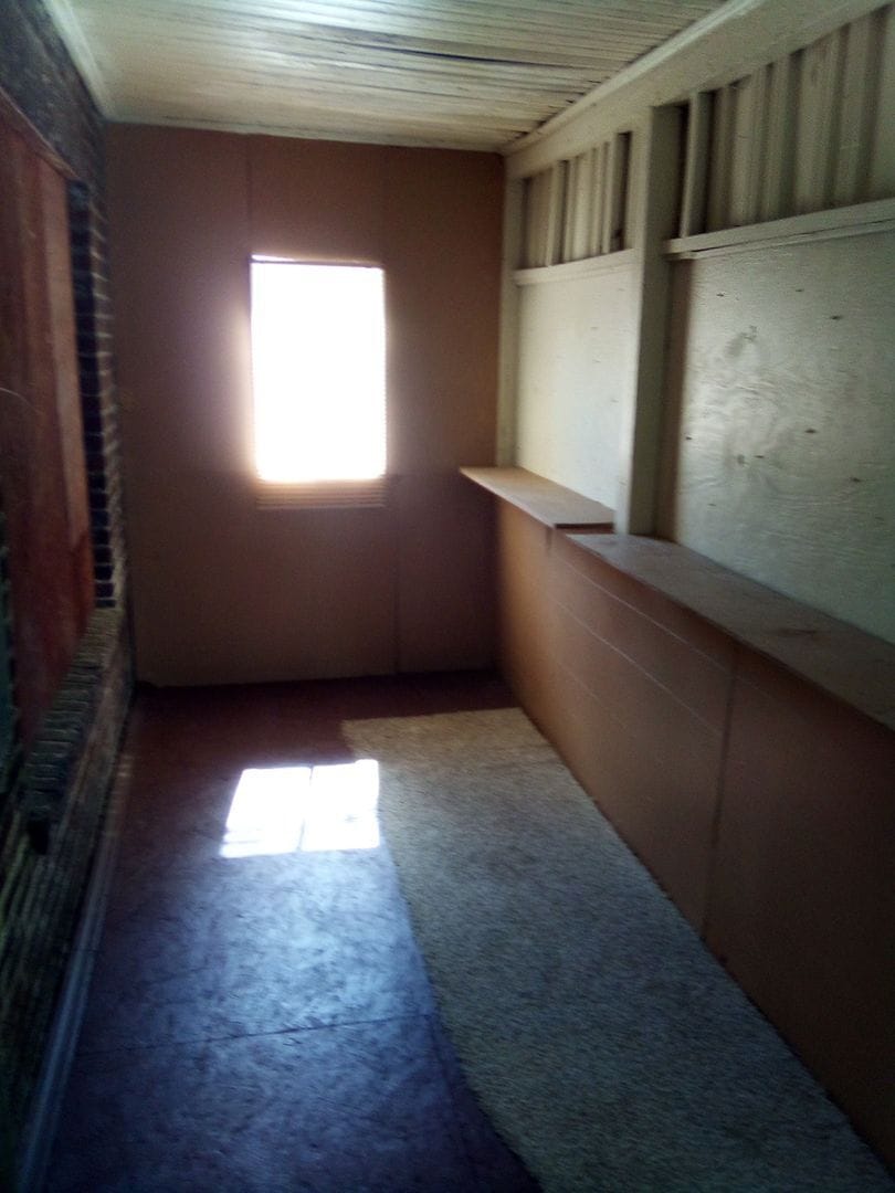 Building Photo - 2705 E Market St