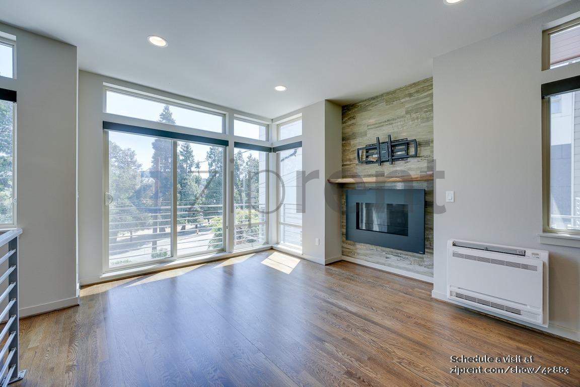 Building Photo - 3835 Gilman Ave W
