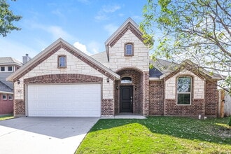 Building Photo - 917 Linden Dr