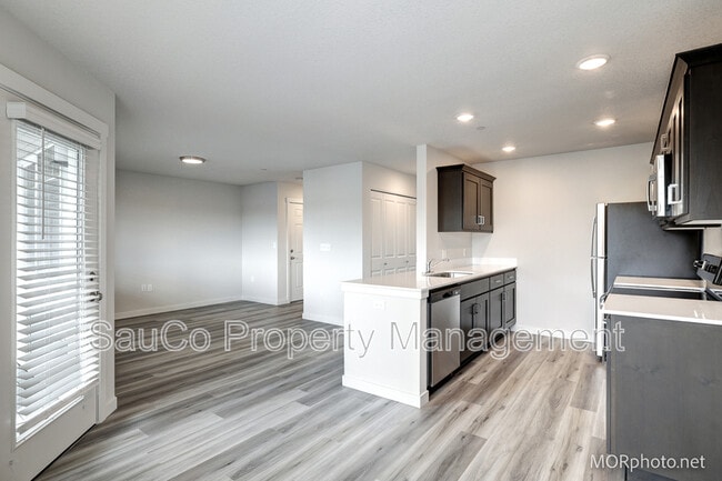 Building Photo - 2560 Hawthorne St