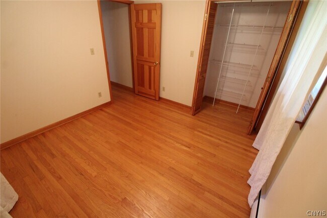 Building Photo - 6363 Muskrat Bay Rd