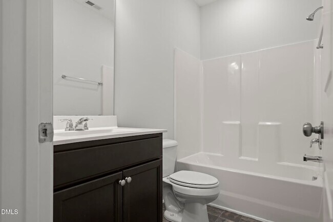 Building Photo - 229 Daisy Grove Ln