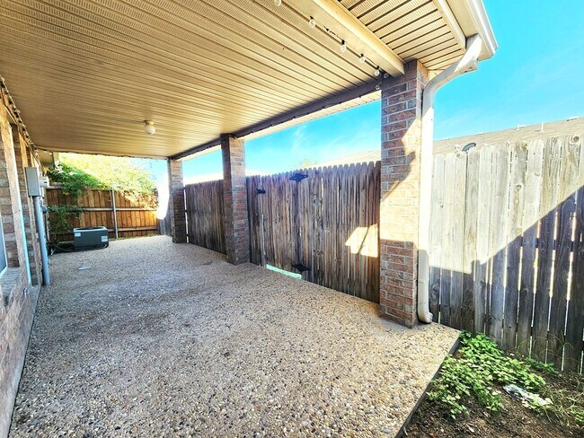 Building Photo - 5314 Hannah Dr