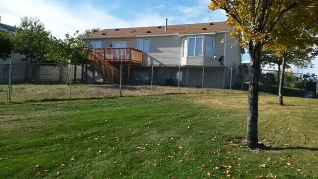 Building Photo - Great 5 Bed 2 Bath Home in Kearns!!!