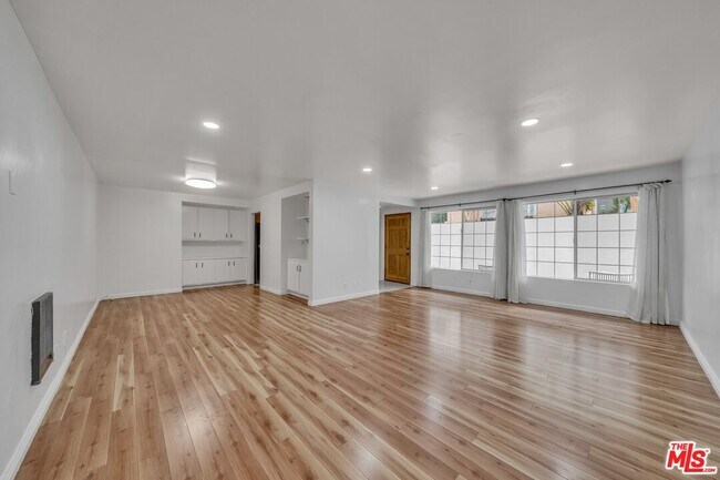Building Photo - 1014 4th St