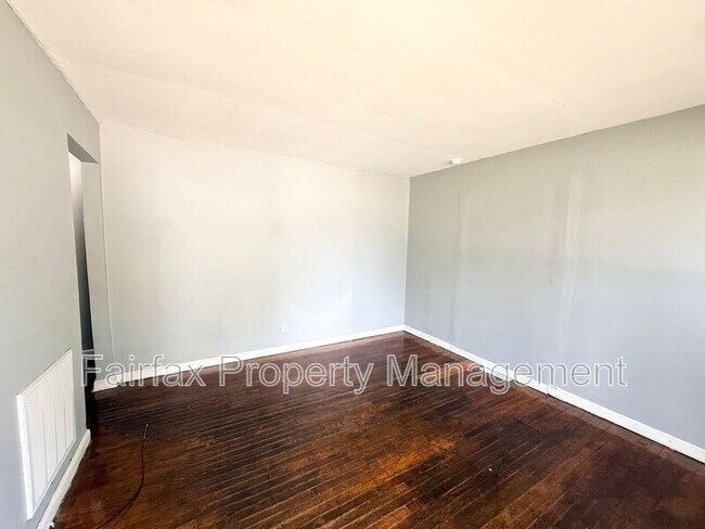 Building Photo - 2308 Nebo St