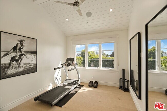 Building Photo - 15000 Altata Dr