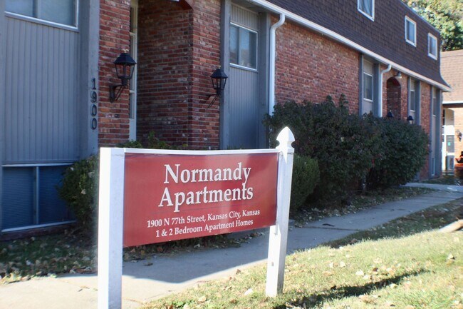 Building Photo - Spacious, Secure Living Normandy Apartments