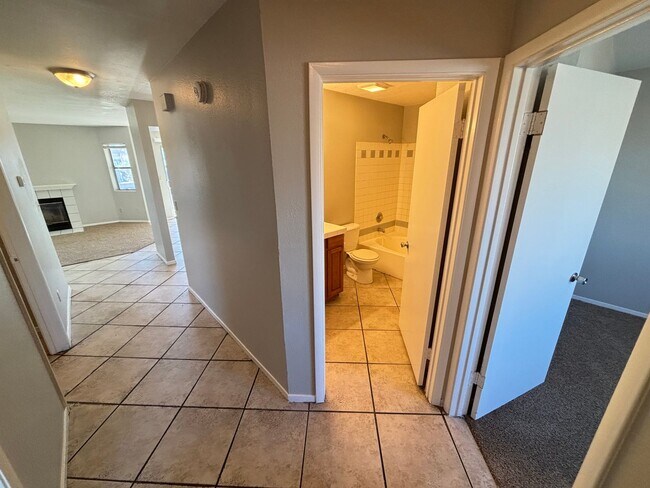 Building Photo - 6208 Yerba Ln